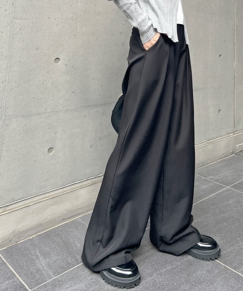 ABYS(アビス)の「【LONG丈】ツータックボリュームワイドスラックス(スラックス・レディース・ベージュ/ブラック/グレー・LARGE/MEDIUM)」の4枚目の写真