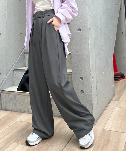 ABYS(アビス)の「【LONG丈】ツータックボリュームワイドスラックス(スラックス・レディース・ベージュ/ブラック/グレー・LARGE/MEDIUM)」の15枚目の写真