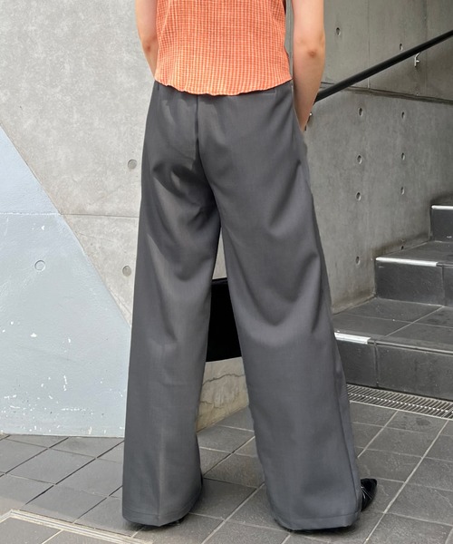 ABYS(アビス)の「【LONG丈】ツータックボリュームワイドスラックス(スラックス・レディース・ベージュ/ブラック/グレー・LARGE/MEDIUM)」の17枚目の写真