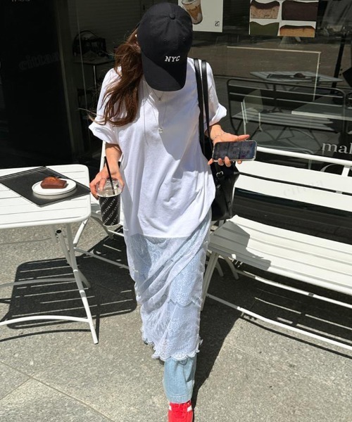 Dalfwin（ダールフィン）の「韓国ファッション レースドッキングデザイン半袖Tシャツワンピース（ワンピース・レディース・ブラック/ホワイト・FREE）」の4枚目の写真