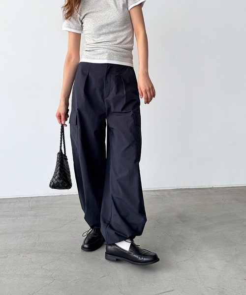 CANAL JEAN（キャナルジーン）の「リップストップワンタックワイドカーゴパンツ（カーゴパンツ・レディース・ダークネイビー/オリーブ・マルチサイズ）」の7枚目の写真