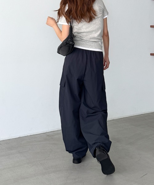 CANAL JEAN（キャナルジーン）の「リップストップワンタックワイドカーゴパンツ（カーゴパンツ・レディース・ダークネイビー/オリーブ・マルチサイズ）」の8枚目の写真