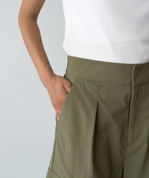 CANAL JEAN（キャナルジーン）の「リップストップワンタックワイドカーゴパンツ（カーゴパンツ・レディース・ダークネイビー/オリーブ・マルチサイズ）」の17枚目の写真