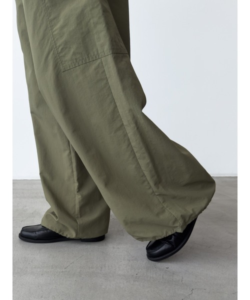CANAL JEAN（キャナルジーン）の「リップストップワンタックワイドカーゴパンツ（カーゴパンツ・レディース・ダークネイビー/オリーブ・マルチサイズ）」の19枚目の写真