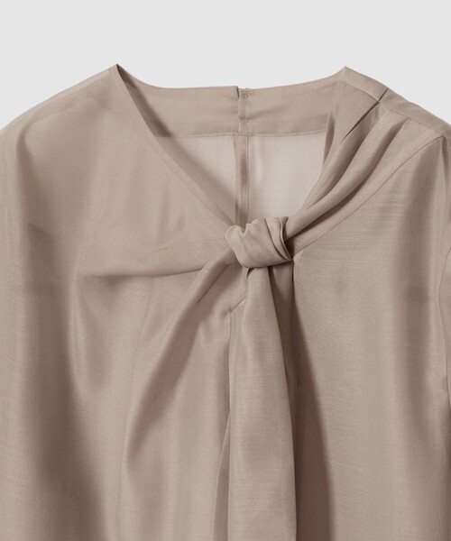 ANAYI（アナイ）の「オーガンジーツイストボウブラウス（シャツ/ブラウス・レディース・ホワイト/レッド/ベージュ/ネイビー・38/36）」の16枚目の写真