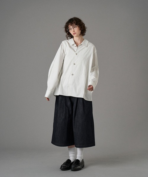 ONCILY（オンシェリー）の「SILVER BUTTON LONG SLEEVE SHIRT / シルバーボタンロングスリーブシャツ（シャツ/ブラウス・メンズ・ブラウン/ダークブラウン/ネイビー/ブラック/オフホワイト/ブラック系その他/ブルーグリーン/ダークグレー/ブラウン系その他/ネイビー系/アイボリー/ブルー/ブルー系その他/ホワイト系その他・SMALL/MEDIUM/LARGE）」の22枚目の写真