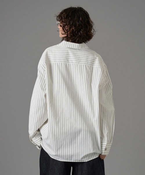 ONCILY（オンシェリー）の「SILVER BUTTON LONG SLEEVE SHIRT / シルバーボタンロングスリーブシャツ（シャツ/ブラウス・メンズ・ブラウン/ダークブラウン/ネイビー/ブラック/オフホワイト/ブラック系その他/ブルーグリーン/ダークグレー/ブラウン系その他/ネイビー系/アイボリー/ブルー/ブルー系その他/ホワイト系その他・SMALL/MEDIUM/LARGE）」の19枚目の写真