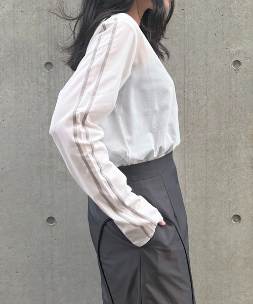 &g'aime(アンジェム)の「【&g'aime】シアーサイドラインロゴトップス Sheer Side-Stripe Logo Top(Tシャツ/カットソー・レディース・ブラウン/ホワイト/ブラック・FREE)」の7枚目の写真
