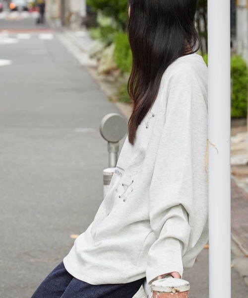 Theater code(シアターコード)の「Studded Star Design Crew Neck Sweatshirt / スタッズ付き スターデザイン クルーネックスウェット(スウェット・レディース・ブラック/グレー・L/M)」の6枚目の写真