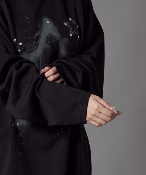 Theater code(シアターコード)の「Studded Star Design Crew Neck Sweatshirt / スタッズ付き スターデザイン クルーネックスウェット(スウェット・レディース・ブラック/グレー・L/M)」の14枚目の写真