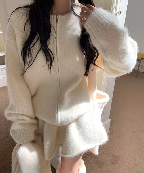 LYEON(リヨン)の「ブークレダブルジップルーズブルゾン&フレアスカートセット(セットアップ・レディース・ブラック/アイボリー/グレー・FREE)」の14枚目の写真