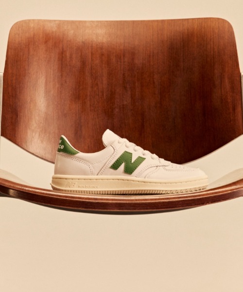 NEW BALANCE(ニューバランス)の「T500(スニーカー・レディース・ホワイト×グリーン・22.5cm/23.0cm/23.5cm/24.0cm/24.5cm/25.0cm/25.5cm/26.0cm/26.5cm/27.0cm/27.5cm/28.0cm/28.5cm/29.0cm)」の7枚目の写真