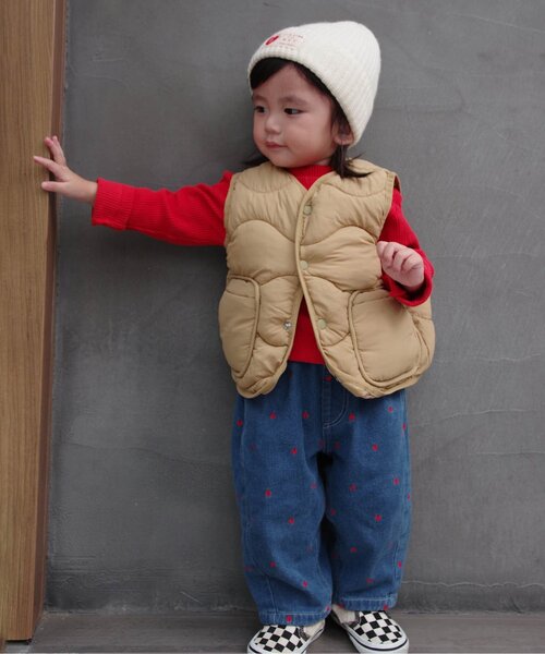 p.premier（ピードットプルミエ）の「【ジュニア対応】ほわほわ中綿のライトキルティングベスト（ベスト・キッズ・ベージュ/ピンク/ブラック/カーキ・80/90/100/110/120/130/140）」の18枚目の写真