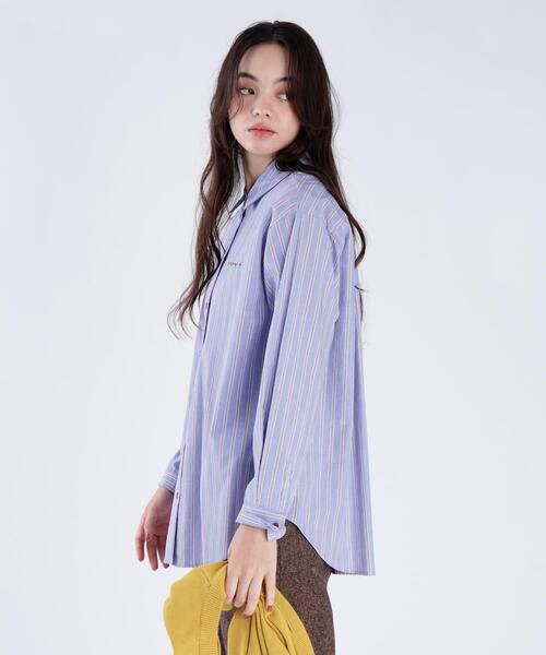 To b. by agnes b.（トゥービーバイアニエスベー）の「ストライプ コットン ロングスリーブ シャツ（シャツ/ブラウス・レディース・ブルー・36/38/40）」の4枚目の写真