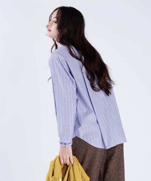 To b. by agnes b.（トゥービーバイアニエスベー）の「ストライプ コットン ロングスリーブ シャツ（シャツ/ブラウス・レディース・ブルー・36/38/40）」の5枚目の写真
