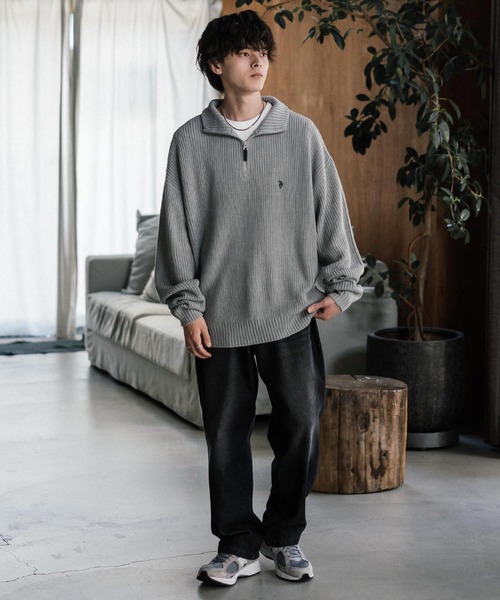 U.S. POLO ASSN.(ユーエスポロアッスン)の「U.S. POLO ASSN. ユーエスポロアッスン 別注コラボ オーバーサイズワンポイントロゴ刺繍畦編みハーフジップ長袖ニットセーター(ニット/セーター・メンズ・ネイビー/チャコール/ブラック/グレー/レッド/アイボリー/ベージュ・M/XL/L)」の20枚目の写真