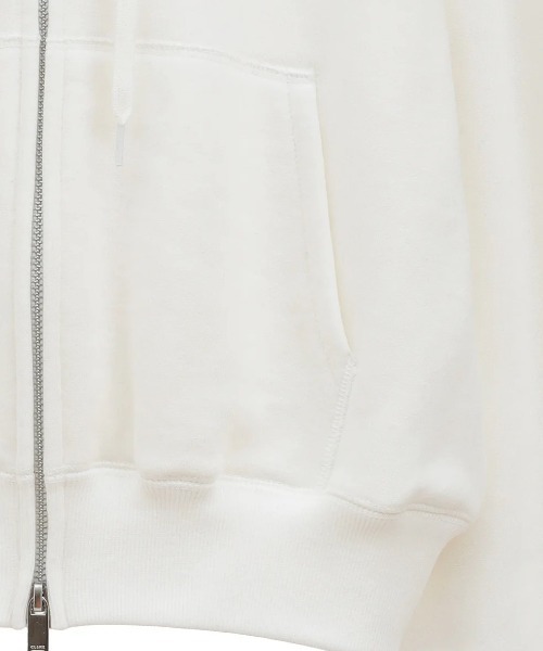 CLANE(クラネ)の「CLANE/クラネ/LOGO COMPACT ZIP HOODIE(パーカー・レディース・ホワイト/ブラック/グレー・1/2)」の8枚目の写真