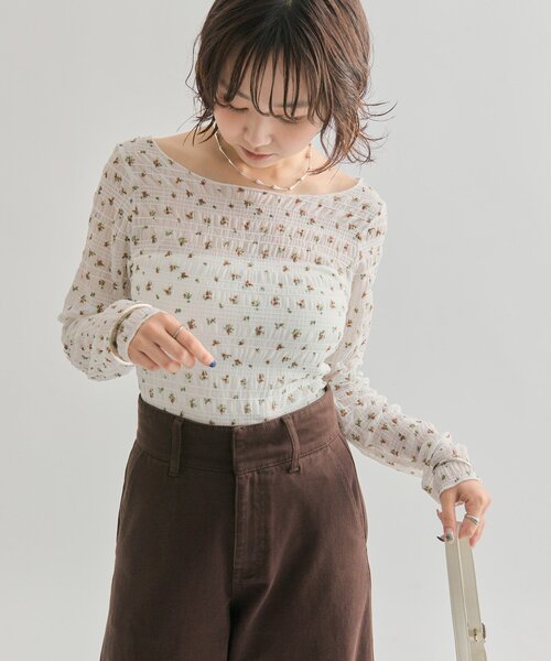 mystic(ミスティック)の「小花シャーリングTシャツ(Tシャツ/カットソー・レディース・アイボリー/キャメル/オフホワイト・FREE)」の6枚目の写真