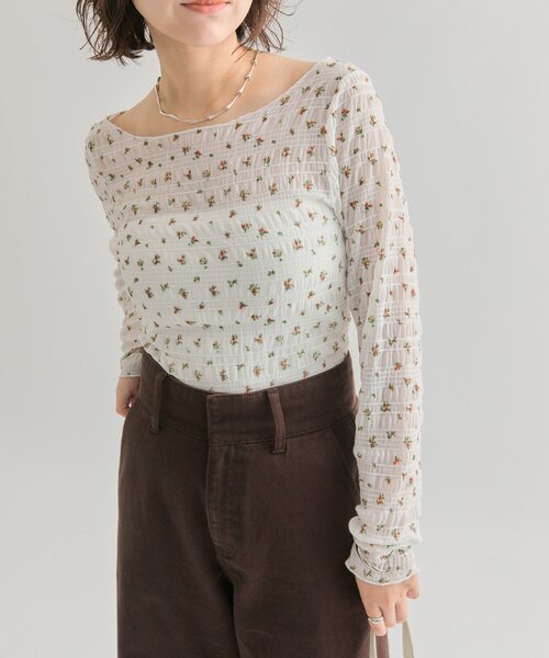 mystic(ミスティック)の「小花シャーリングTシャツ(Tシャツ/カットソー・レディース・アイボリー/キャメル/オフホワイト・FREE)」の5枚目の写真