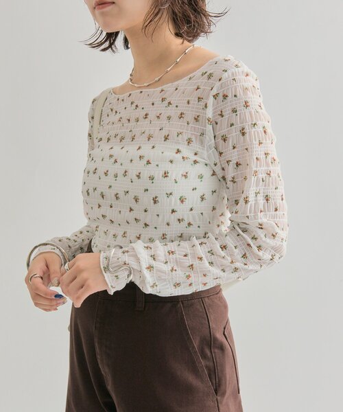 mystic(ミスティック)の「小花シャーリングTシャツ(Tシャツ/カットソー・レディース・アイボリー/キャメル/オフホワイト・FREE)」の7枚目の写真