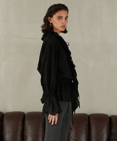 PRANK PROJECT（プランクプロジェクト）の「エンブロイダリーラッフルブラウス / Embroidered Ruffled Blouse（シャツ/ブラウス・レディース・ホワイト/ブラック・FREE）」の15枚目の写真