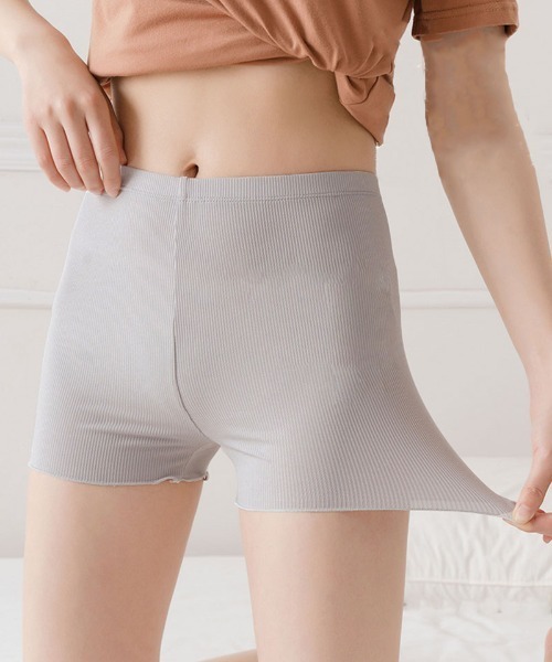 shoppinggo(ショッピングゴー)の「ペチパンツ ペチコートパンツ インナーショーツ 無地 ボックスショーツ シームレス 下着 インナーパンツ(その他パンツ・レディース・グレー/ブラック/ピンク/ホワイト/ベージュ・FREE)」の4枚目の写真