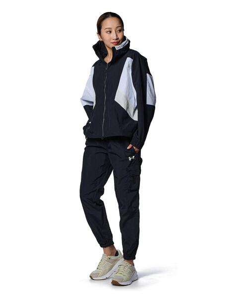 UNDER ARMOUR(アンダーアーマー)の「UAクリンクル ウーブン ジャケット(ライフスタイル/レディース)(その他アウター・レディース・ブラック・M/XL/L/S)」の3枚目の写真
