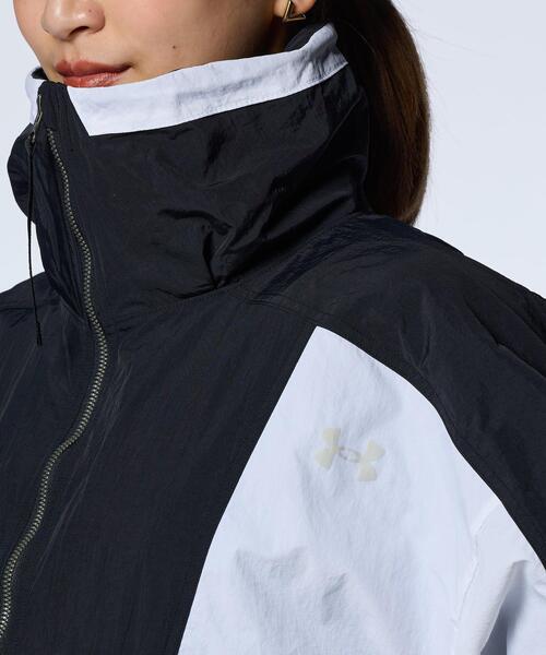 UNDER ARMOUR(アンダーアーマー)の「UAクリンクル ウーブン ジャケット(ライフスタイル/レディース)(その他アウター・レディース・ブラック・M/XL/L/S)」の4枚目の写真