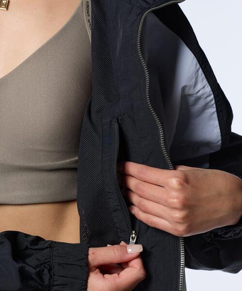 UNDER ARMOUR(アンダーアーマー)の「UAクリンクル ウーブン ジャケット(ライフスタイル/レディース)(その他アウター・レディース・ブラック・M/XL/L/S)」の7枚目の写真