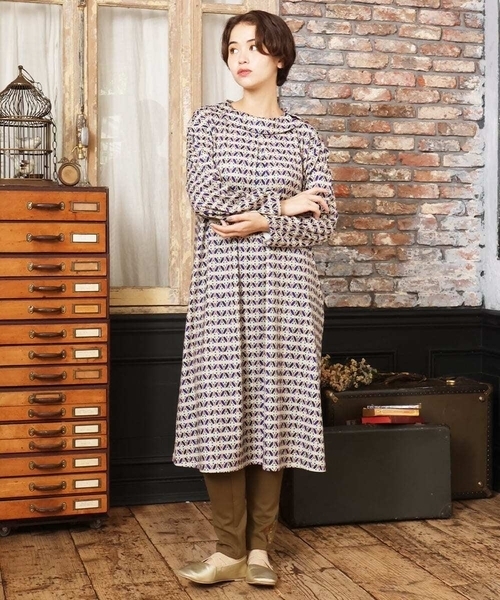 Jocomomola(ホコモモラ)の「フラワー刺繍入り裏起毛レギンスパンツ(その他パンツ・レディース・ブラック/カーキ/パープル・42/40)」の12枚目の写真