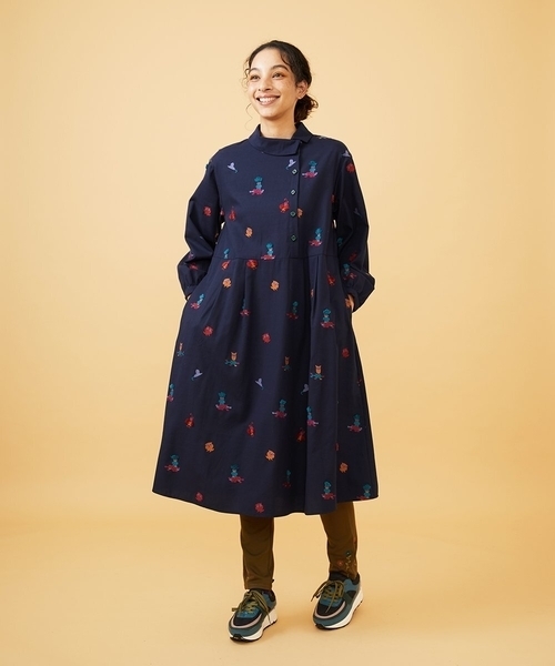 Jocomomola(ホコモモラ)の「フラワー刺繍入り裏起毛レギンスパンツ(その他パンツ・レディース・ブラック/カーキ/パープル・42/40)」の13枚目の写真