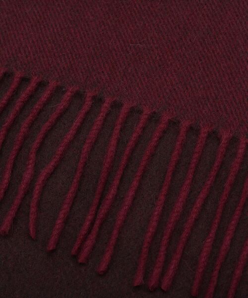 TAKEO KIKUCHI（タケオキクチ）の「【洗えるベビーカシミヤ】 ベビーカシミヤ無地マフラー（マフラー・メンズ・ターコイズブルー系5/ブラック系4/ワイン系1/ネイビー系4/ホワイト系7・00）」の8枚目の写真