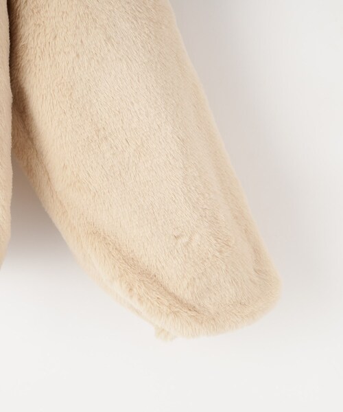 SHOO・LA・RUE（シューラルー）の「【130-150cm/スクール】耳付きエコファーパーカ（パーカー・キッズ・ライトベージュ/チャコールグレー・13/14/15 ）」の6枚目の写真