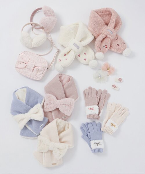 apres les cours（アプレレクール）の「リボンファーマフラー（マフラー・キッズ・アイボリー/サックスブルー/ピンク・120/140）」の6枚目の写真