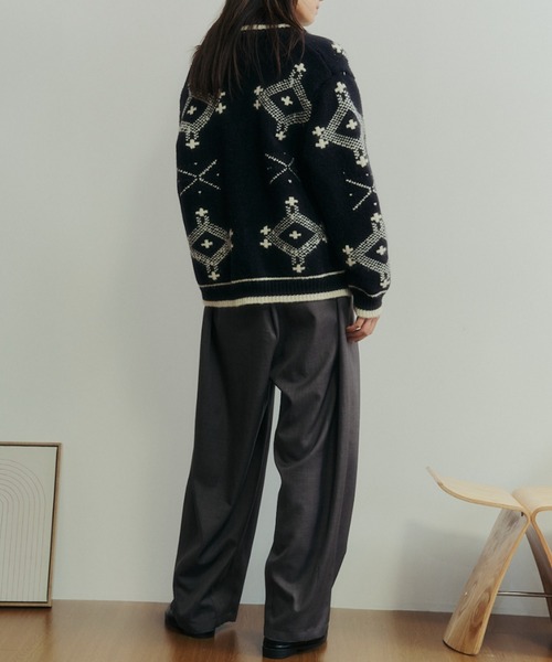 Libra Cue(リブラ キュー)の「クロスステッチニットカーディガン(ニット/セーター・レディース・ブラック・FREE)」の6枚目の写真