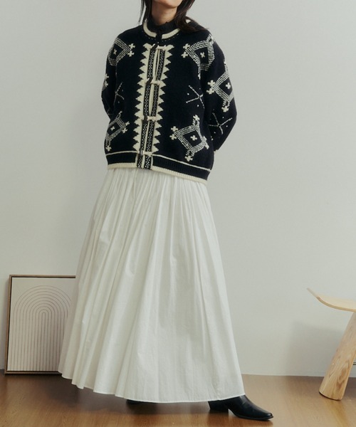 Libra Cue(リブラ キュー)の「クロスステッチニットカーディガン(ニット/セーター・レディース・ブラック・FREE)」の8枚目の写真