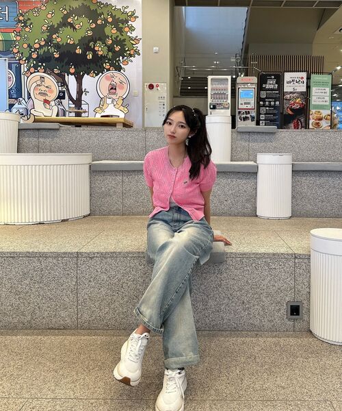 AVANDRESS(アバンドレス )の「BUCKLE WIDE DENIM PANTS WASHING LIGHT BLUE(デニムパンツ・レディース・その他・SMALL/MEDIUM/LARGE/X-LARGE/X-SMALL)」の5枚目の写真