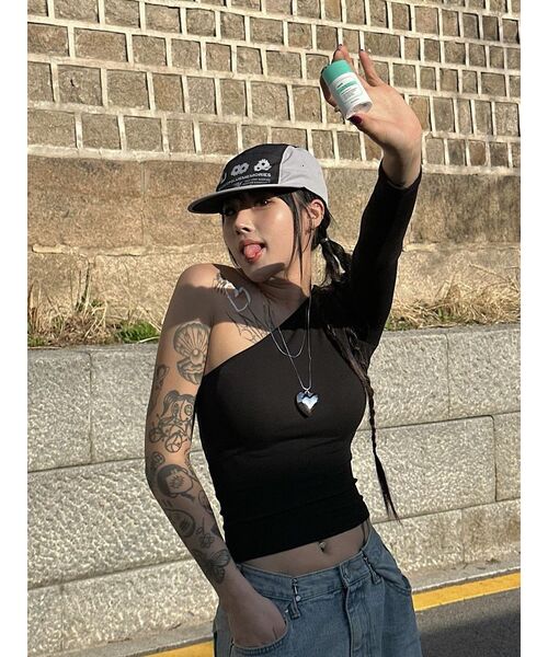 AVANDRESS(アバンドレス )の「BUCKLE WIDE DENIM PANTS WASHING LIGHT BLUE(デニムパンツ・レディース・その他・SMALL/MEDIUM/LARGE/X-LARGE/X-SMALL)」の9枚目の写真