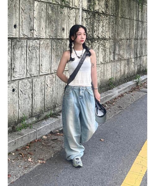 AVANDRESS(アバンドレス )の「BUCKLE WIDE DENIM PANTS WASHING LIGHT BLUE(デニムパンツ・レディース・その他・SMALL/MEDIUM/LARGE/X-LARGE/X-SMALL)」の13枚目の写真