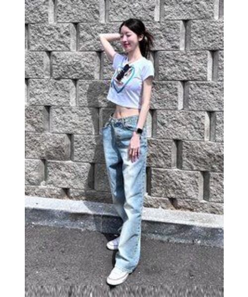AVANDRESS(アバンドレス )の「BUCKLE WIDE DENIM PANTS WASHING LIGHT BLUE(デニムパンツ・レディース・その他・SMALL/MEDIUM/LARGE/X-LARGE/X-SMALL)」の18枚目の写真
