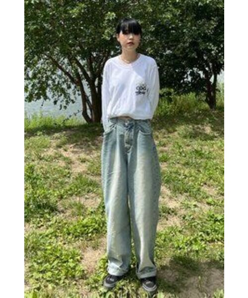 AVANDRESS(アバンドレス )の「BUCKLE WIDE DENIM PANTS WASHING LIGHT BLUE(デニムパンツ・レディース・その他・SMALL/MEDIUM/LARGE/X-LARGE/X-SMALL)」の19枚目の写真