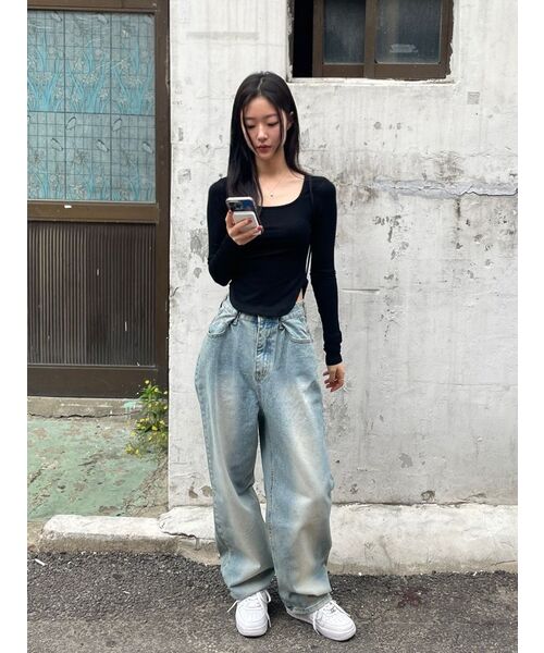 AVANDRESS(アバンドレス )の「BUCKLE WIDE DENIM PANTS WASHING LIGHT BLUE(デニムパンツ・レディース・その他・SMALL/MEDIUM/LARGE/X-LARGE/X-SMALL)」の20枚目の写真