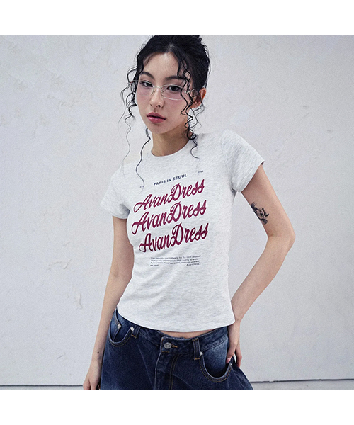 AVANDRESS(アバンドレス )の「Bagel Crop T-shirt - 3COL(Tシャツ/カットソー・レディース・アイボリー/ホワイト/チャコール・SMALL/MEDIUM)」の2枚目の写真