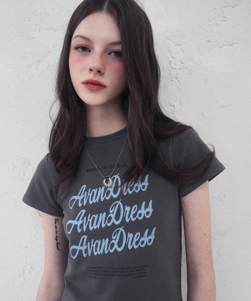AVANDRESS(アバンドレス )の「Bagel Crop T-shirt - 3COL(Tシャツ/カットソー・レディース・アイボリー/ホワイト/チャコール・SMALL/MEDIUM)」の4枚目の写真