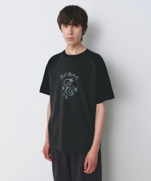 INSILENCE(インサイロンス)の「ラグラングラフィックTシャツ CHARCOAL(Tシャツ/カットソー・レディース・その他・SMALL/LARGE/MEDIUM)」の5枚目の写真