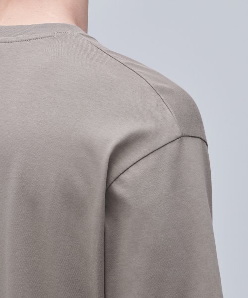 MUSINSA STANDARD（ムシンサスタンダード）の「リサイクルリラックスクルーネックTシャツ[ダスティベージュ]（Tシャツ/カットソー・メンズ・その他・SMALL/LARGE/XXX-LARGE）」の6枚目の写真