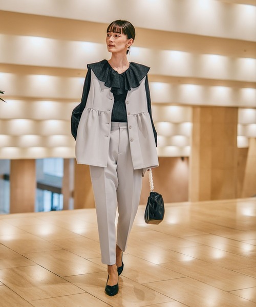 LEPSIM（レプシィム）の「【入卒式／セレモニー】Wクロス切り替えベスト　598356（その他アウター・レディース・ネイビー/グレイッシュベージュ/ブラック・FREE）」の22枚目の写真