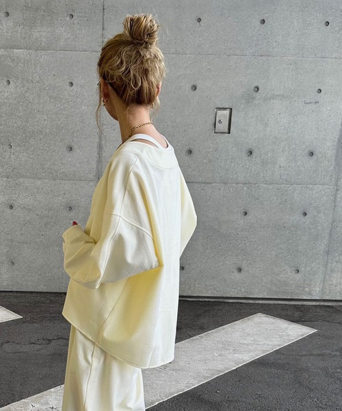 INTERPLAY（インタープレイ）の「【INTERPLAY x AYA】Compressed Top（シャツ/ブラウス・レディース・グレー/アイボリー・FREE）」の4枚目の写真