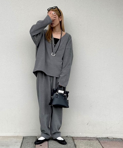 INTERPLAY（インタープレイ）の「【INTERPLAY x AYA】Compressed Top（シャツ/ブラウス・レディース・グレー/アイボリー・FREE）」の9枚目の写真