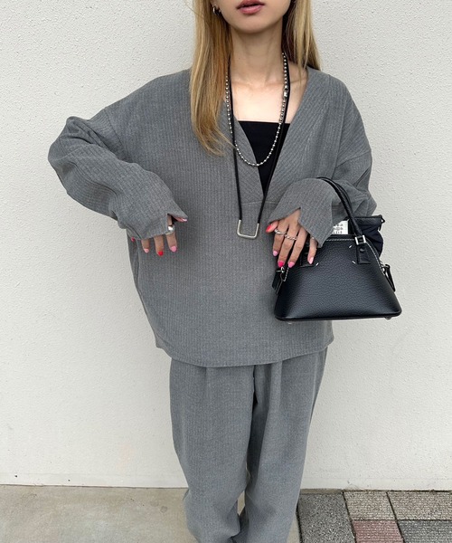 INTERPLAY（インタープレイ）の「【INTERPLAY x AYA】Compressed Top（シャツ/ブラウス・レディース・グレー/アイボリー・FREE）」の12枚目の写真